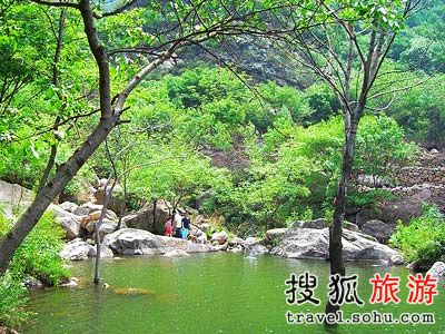 锦囊1：怀柔幽谷神潭响水湖——4月底杜鹃映珙桐