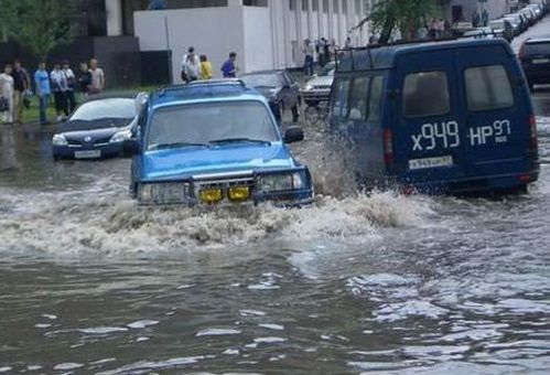 梅雨季节将来临 雨季行车如何安全出行?